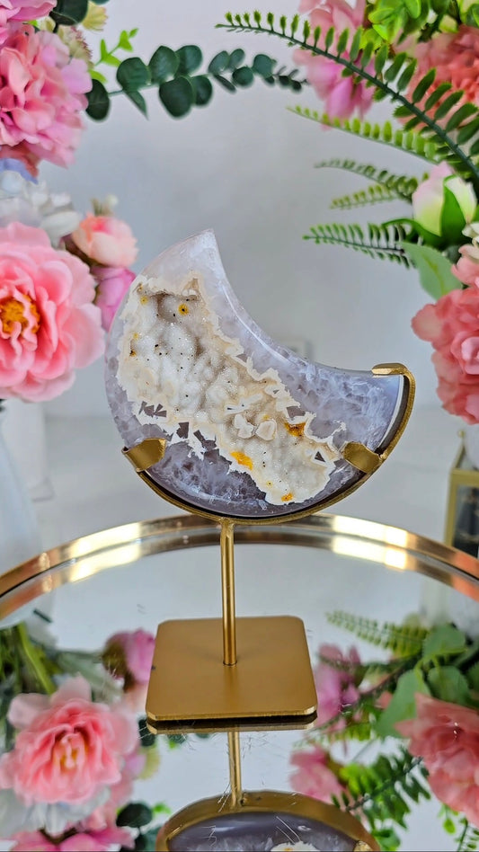 Druzy Agate Moon on stand CM335