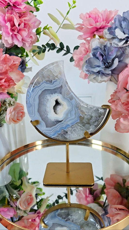 Druzy Agate Moon on stand CM344