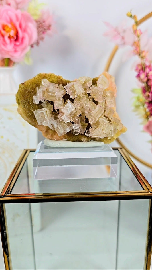Green / Yellow Halite H01