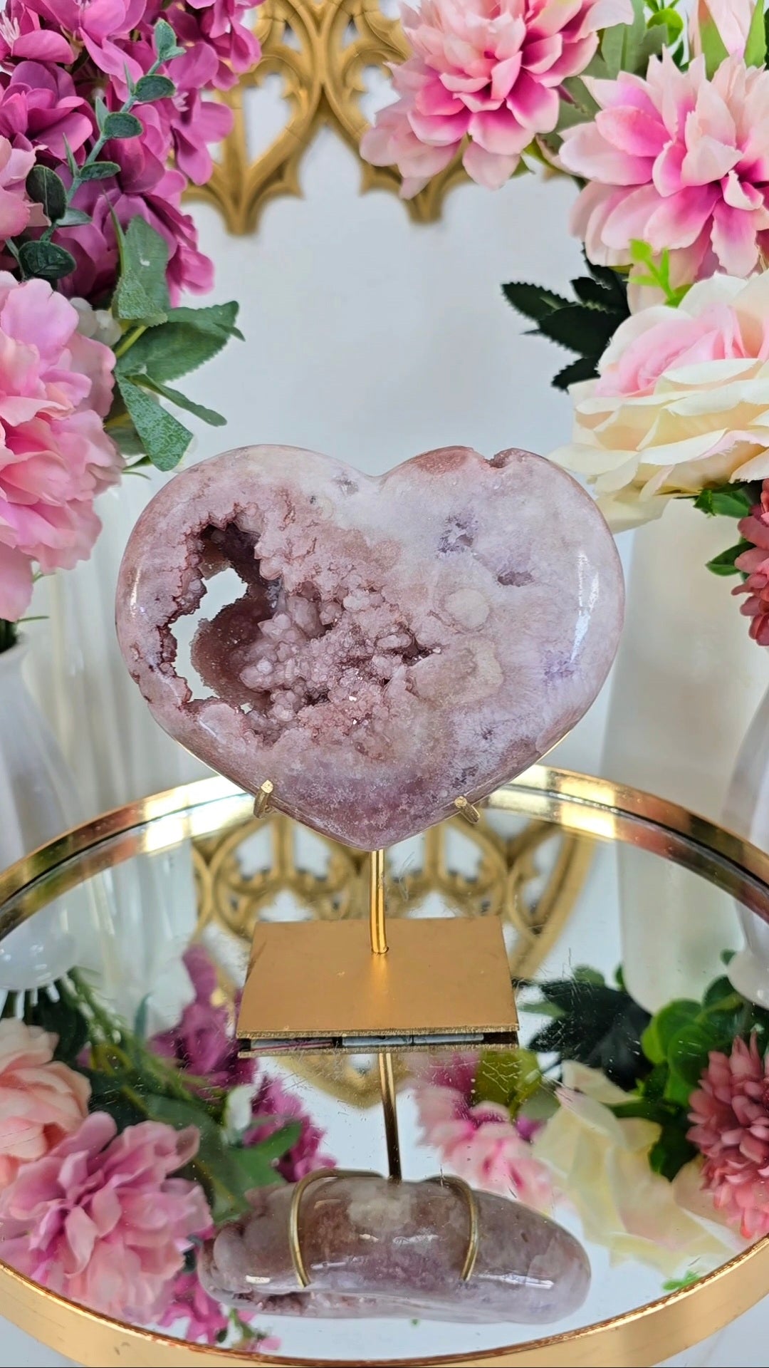 Pink Amethyst Heart on stand H101