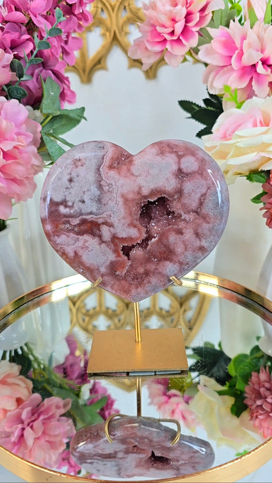 Pink Amethyst Heart on stand H102