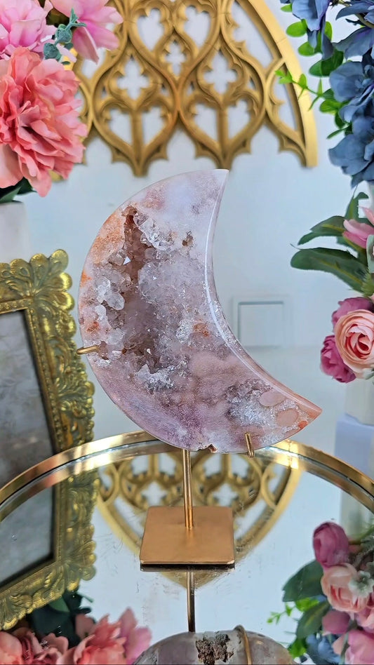 Pink Amethyst Moon on stand CM367