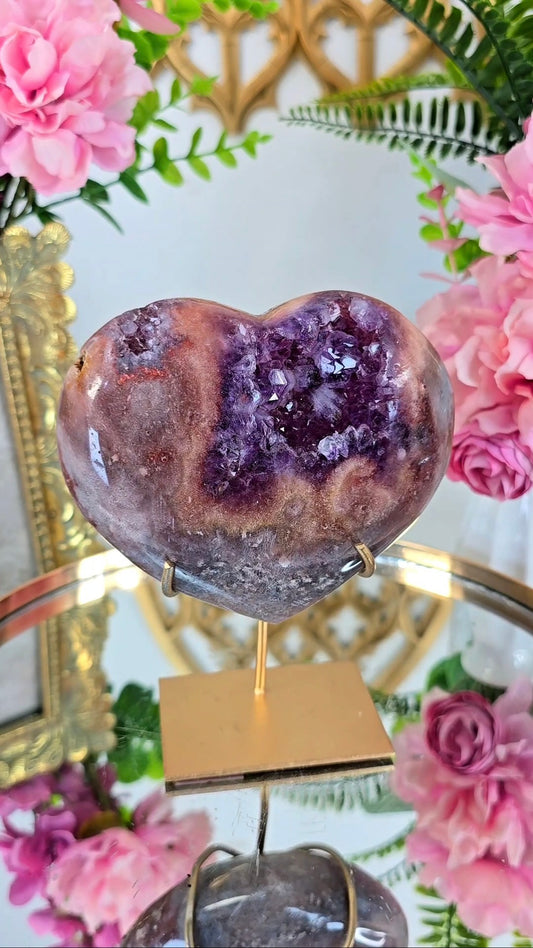 Pink Amethyst Heart on stand H107