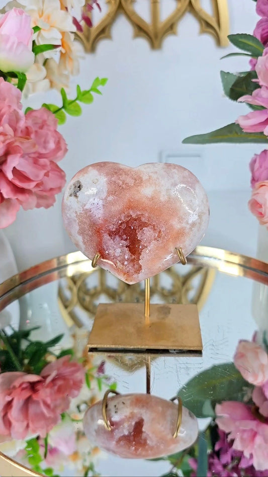 Pink Amethyst Heart on stand H111