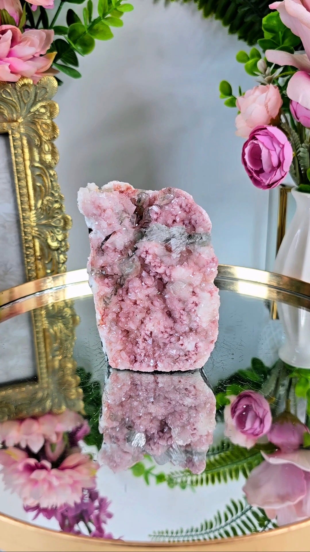 Pink Heulandite with Green Apophyllite and Mesolite (Freestanding) 03