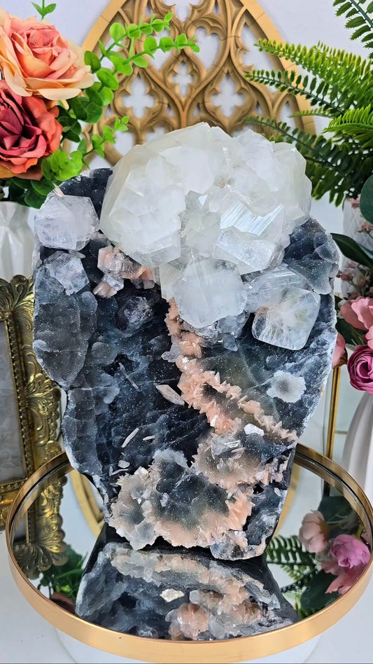 HUGE Chalcedony with Apophyllite and Stilbite 04