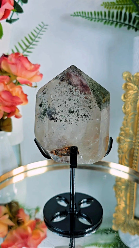 Garden Quartz tower on stand G04