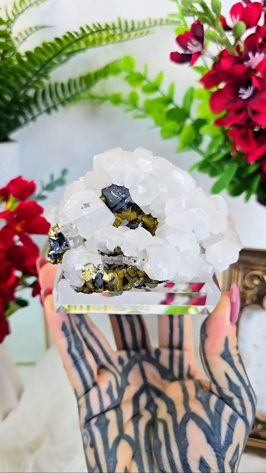 Sphalerite with Pyrite and Calcite