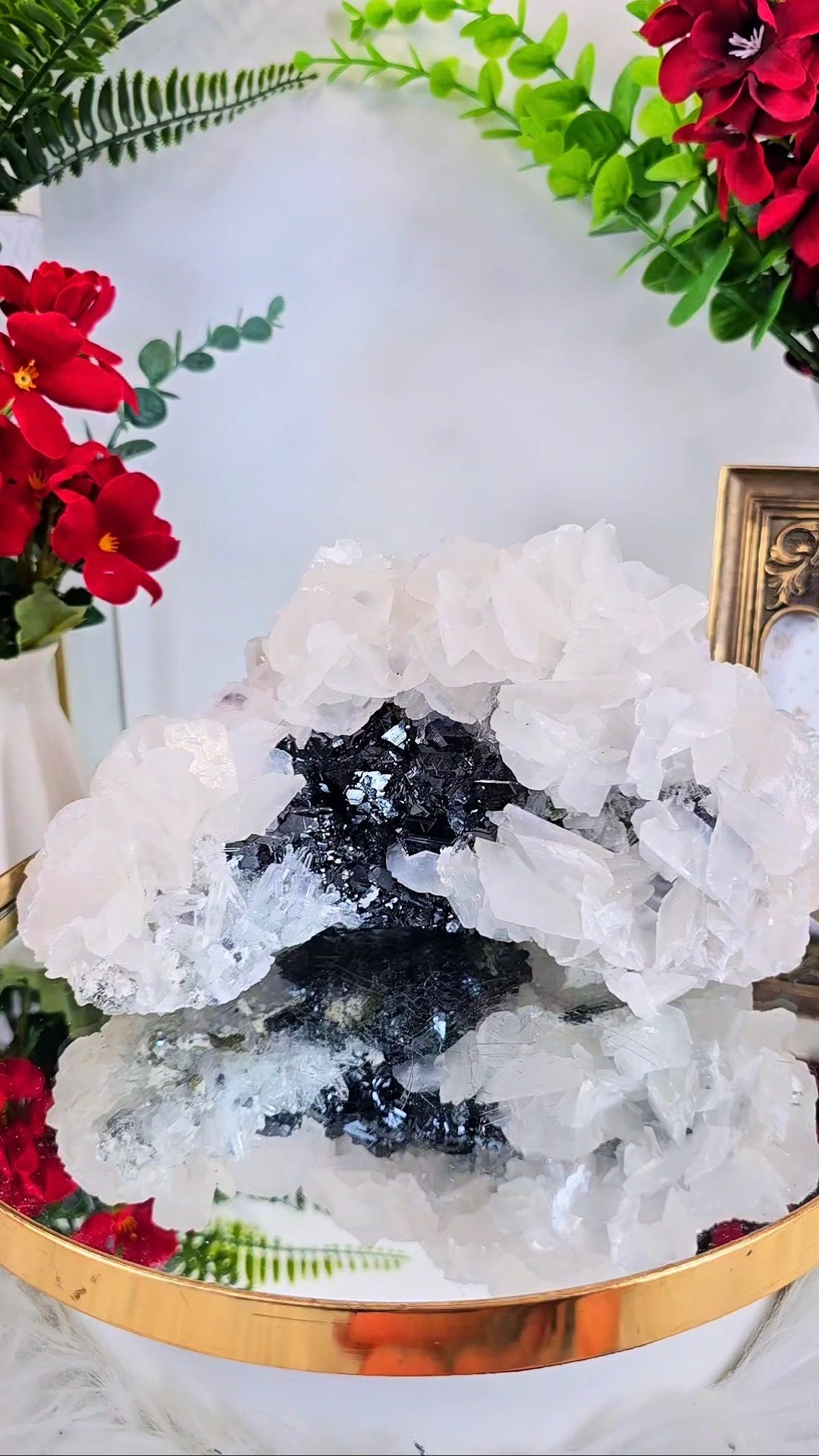 Big Sphalerite with Calcite, Quartz and Pyrite