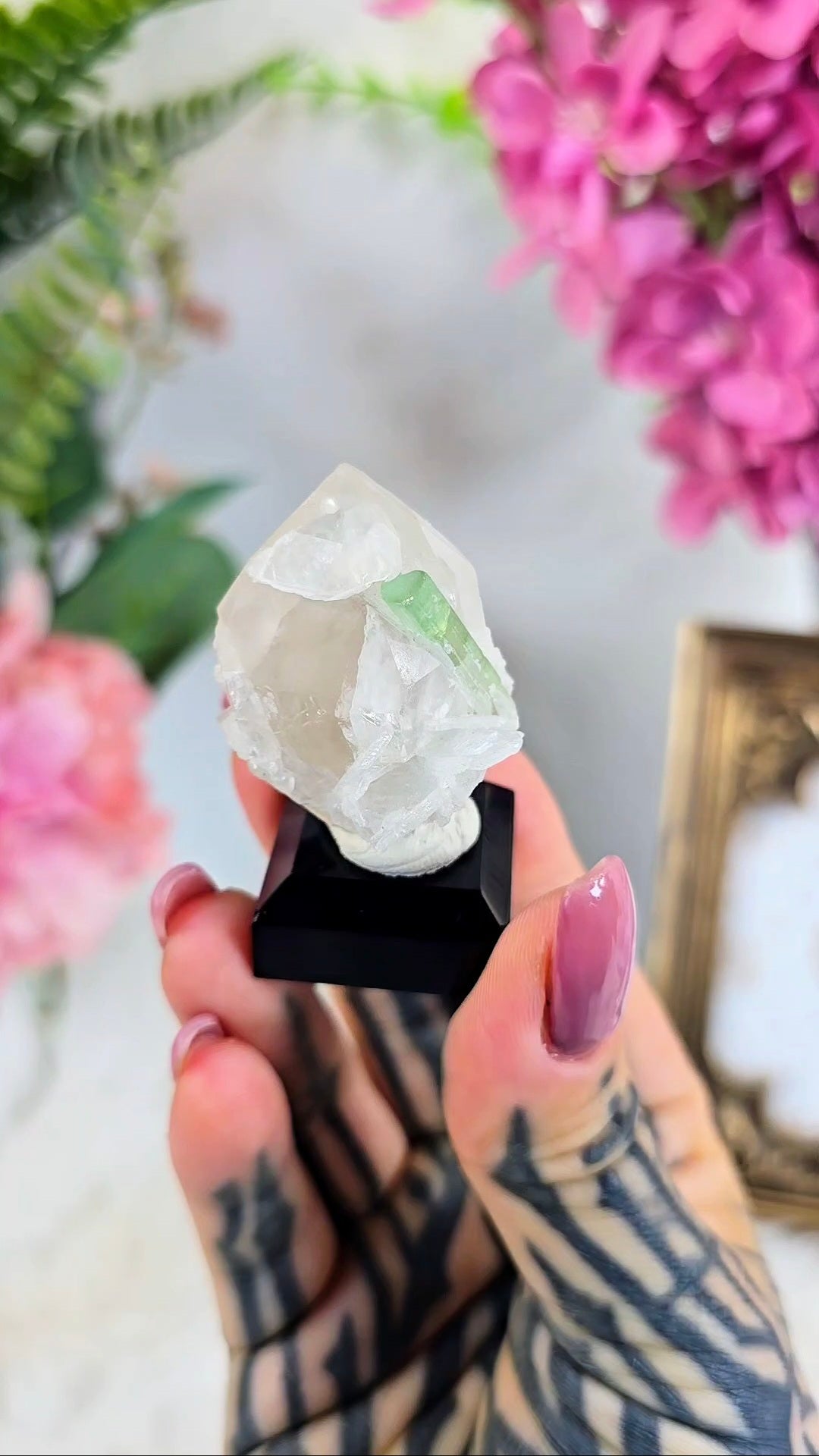 Tourmaline on Quartz