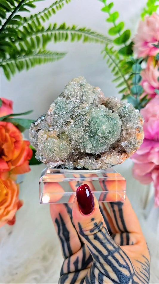 Sugary Green Apophyllite with Stilbite 01