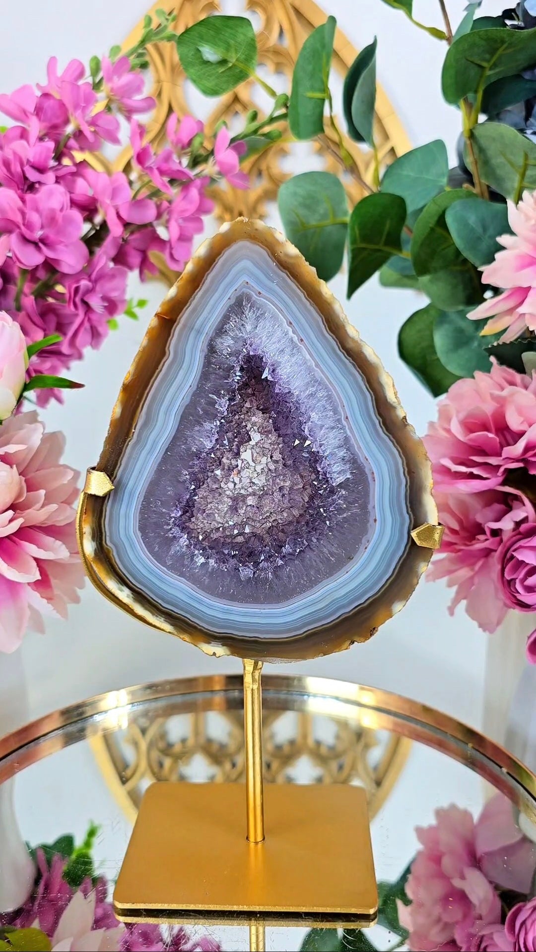 Agate / Amethyst Drop Shaped Portal on Stand 01
