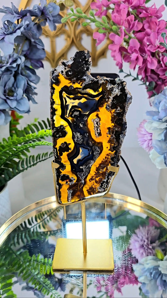 Agate Slice on stand 01