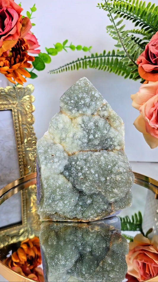 Druzy Agate / Chalcedony Tower CT916
