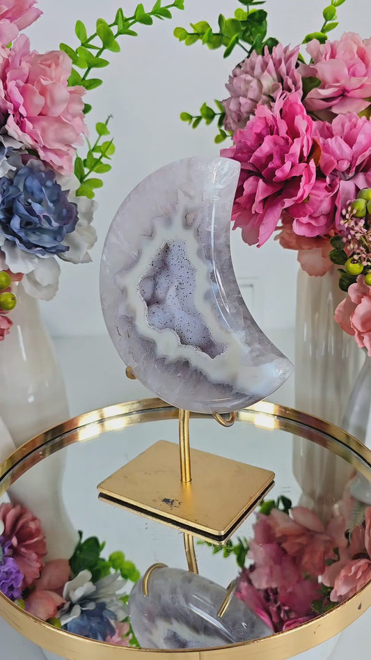Druzy Agate Moon on stand CM322