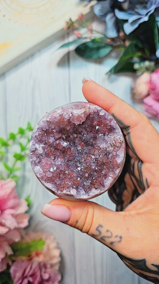 Soft sugar Amethyst piece on stand